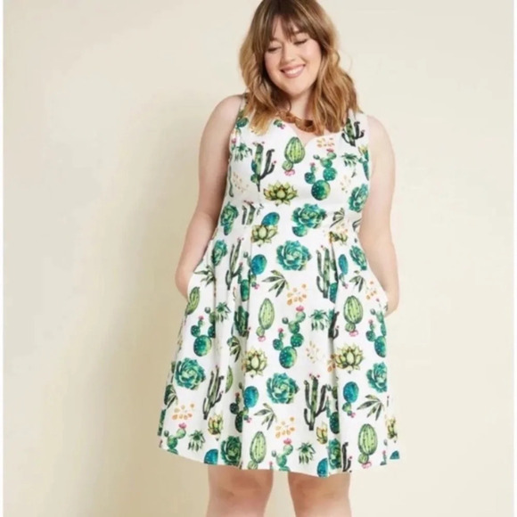 Modcloth "Dashing Darling" A-Line in Succulents - Picture 4 of 5